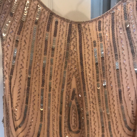 Parker Scalloped Sequenced Short Nude Dress. Small - Picture 5 of 5